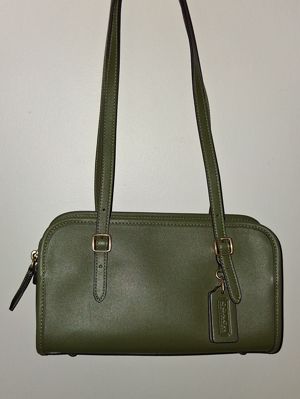 Coach Swing Zip Olive Green Shoulder Bag, New with Tag & Dust Bag